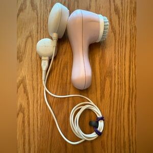 Pink Clarisonic Mia 2 Facial Cleansing Brush